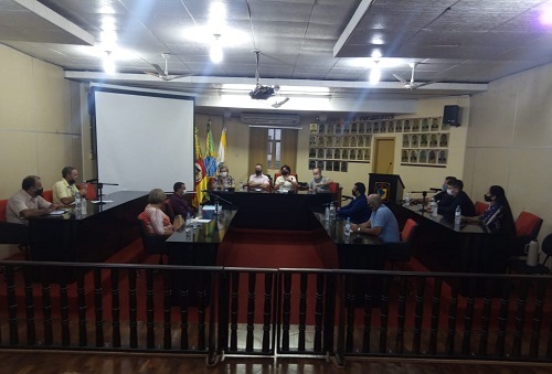 Em reunião da Comissão Especial em Defesa do HSLG, deputado Valdeci Oliveira confirma a destinação de R$ 500 mil para o hospital local 